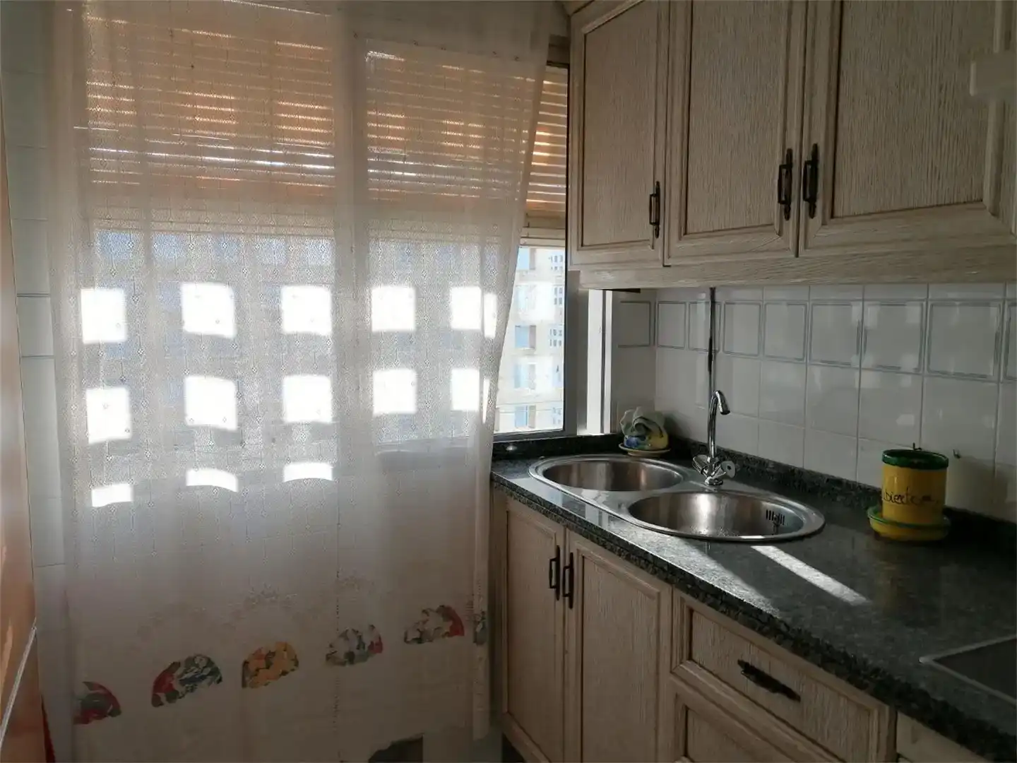 Cocina de Piso en venta en Calañas con Aire acondicionado, Amueblado y Horno