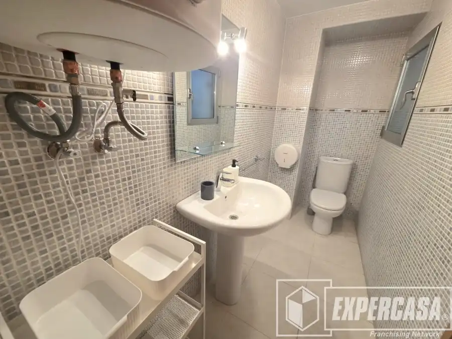 Bathroom of Flat for rent in Alzira  with Furnished