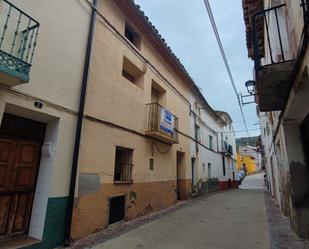 Vista exterior de Casa o xalet en venda en Alpartir amb Terrassa i Balcó