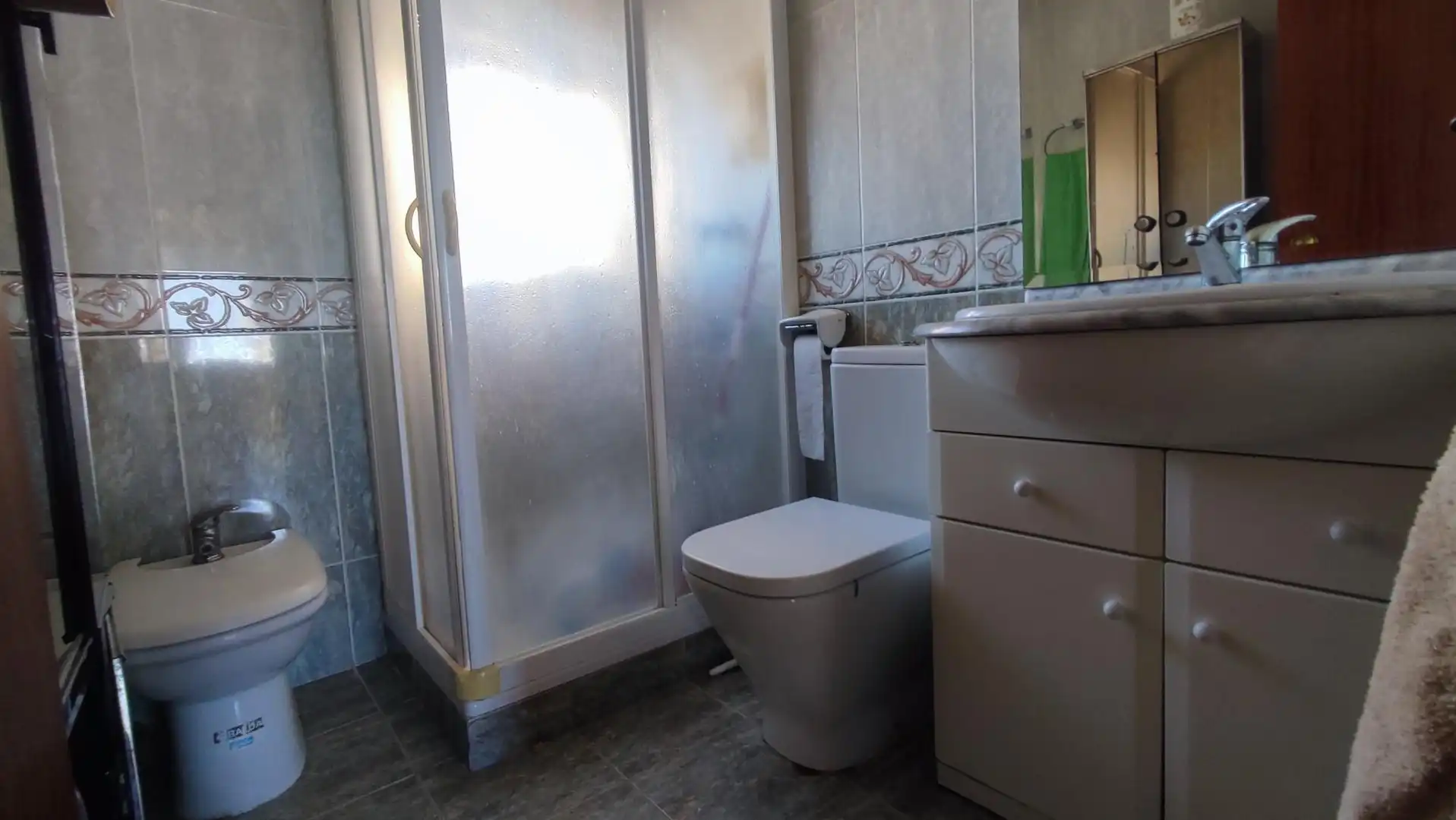 Bathroom of Flat for sale in Zaragoza  with Air Conditioner, Heating and Terrace