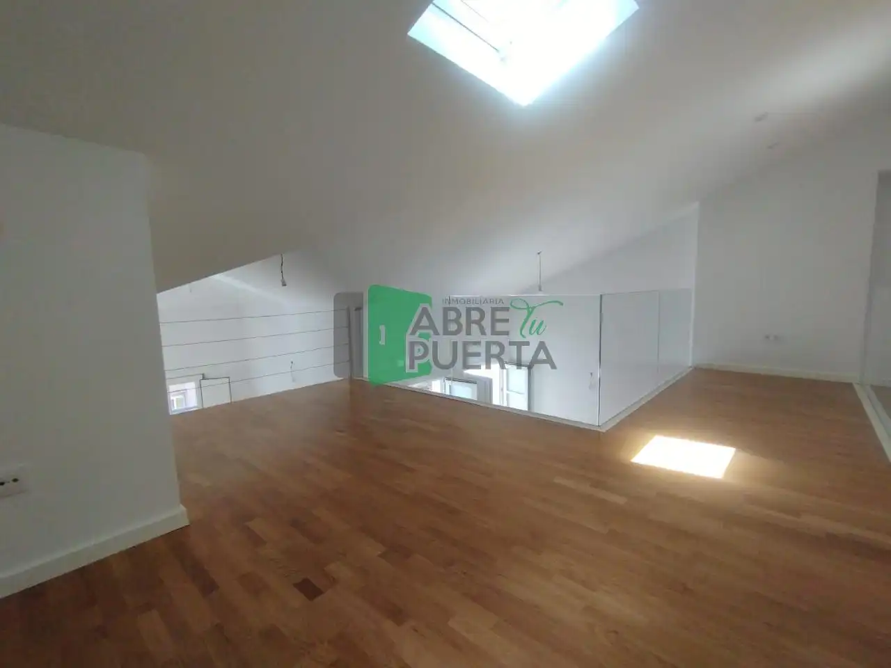 Maisonette zur Miete in Ourense Capital  mit Heizung, Abstellraum und Balkon
