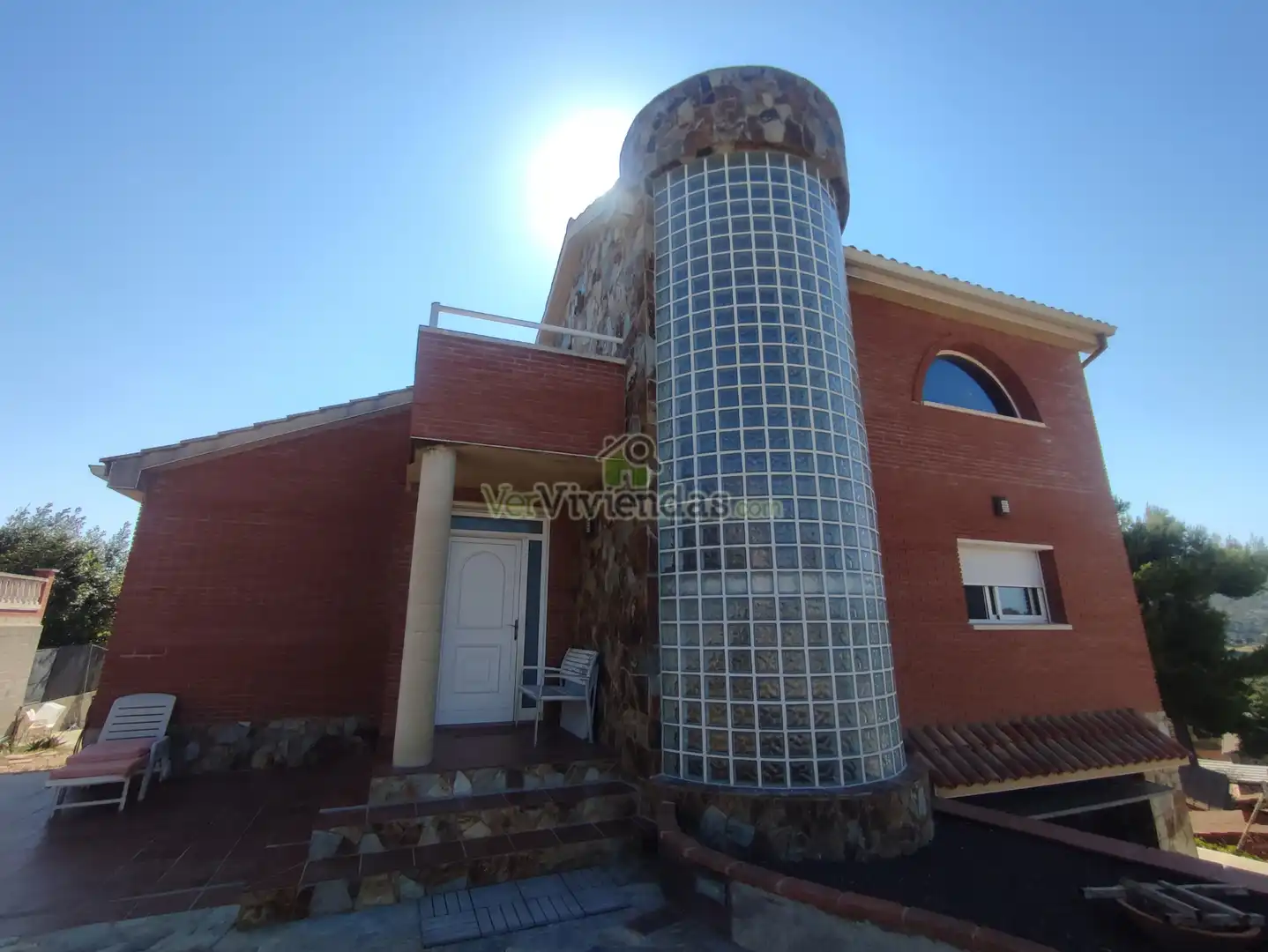 Vista exterior de Casa o xalet en venda en Vallirana amb Calefacció, Jardí privat i Terrassa