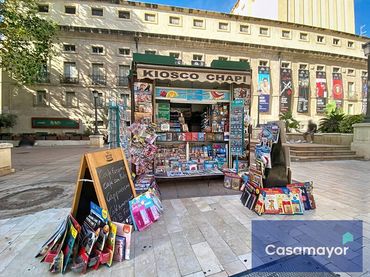 Business premises for transfer in Plaça Ruperto Chapí