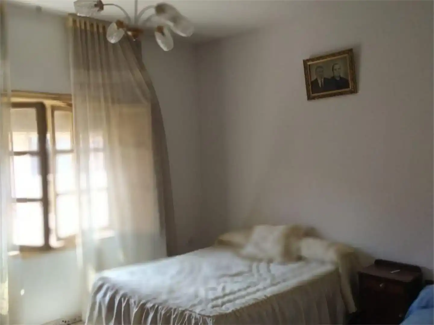 Habitación de Casa adosada en venta en Consuegra, Toledo