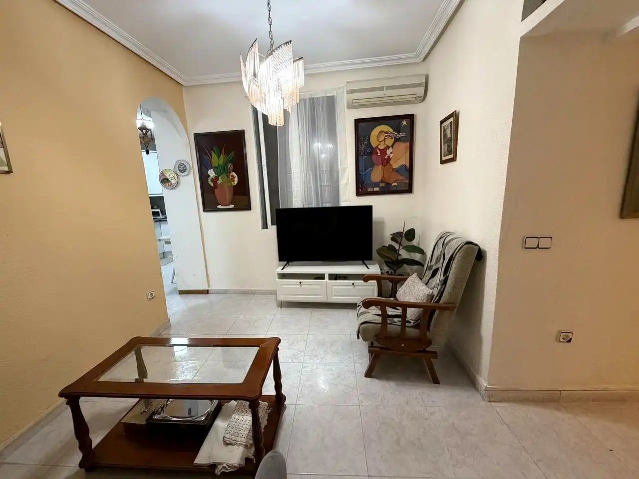 Planta baja de alquiler en Calle de Leganitos, Palacio