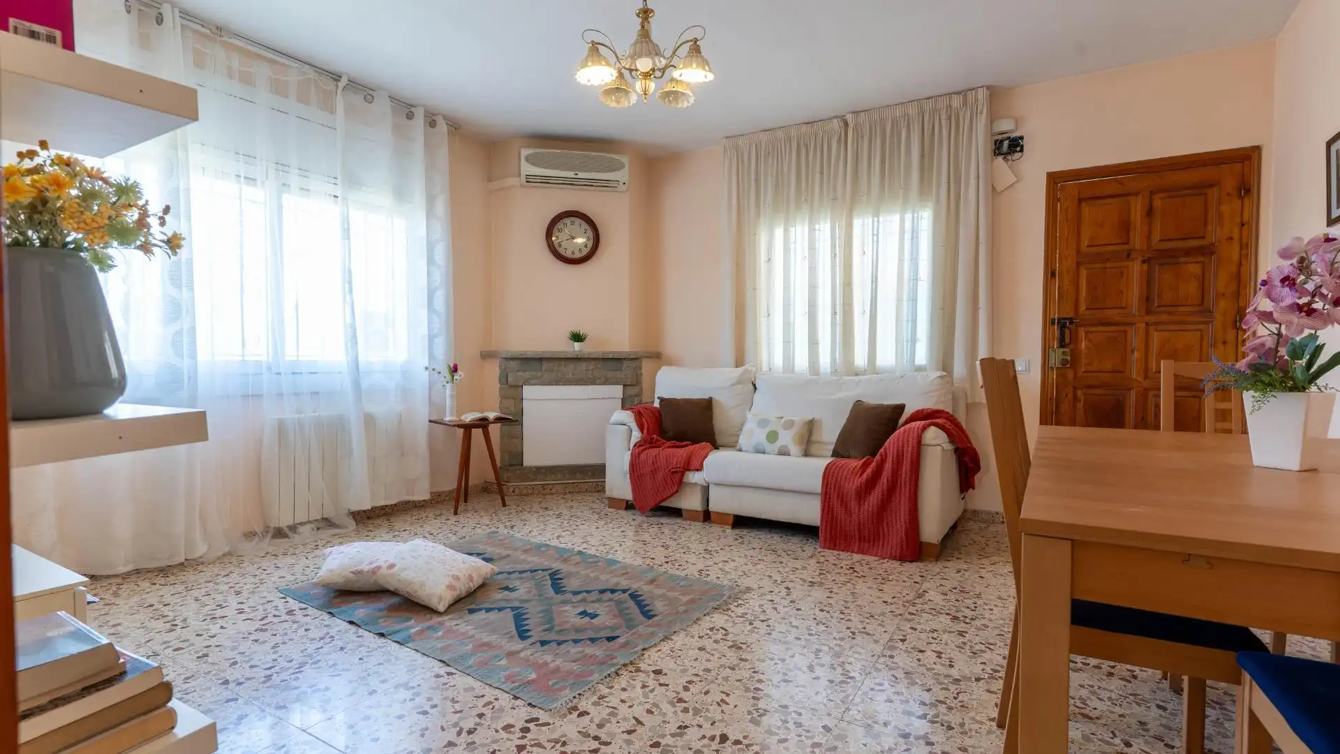 Sala de estar de Finca rústica en venta en Abrera con Calefacción y Trastero
