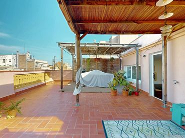 Penthouse mit Aufzug zum Verkauf in Carrer de la Diputació
