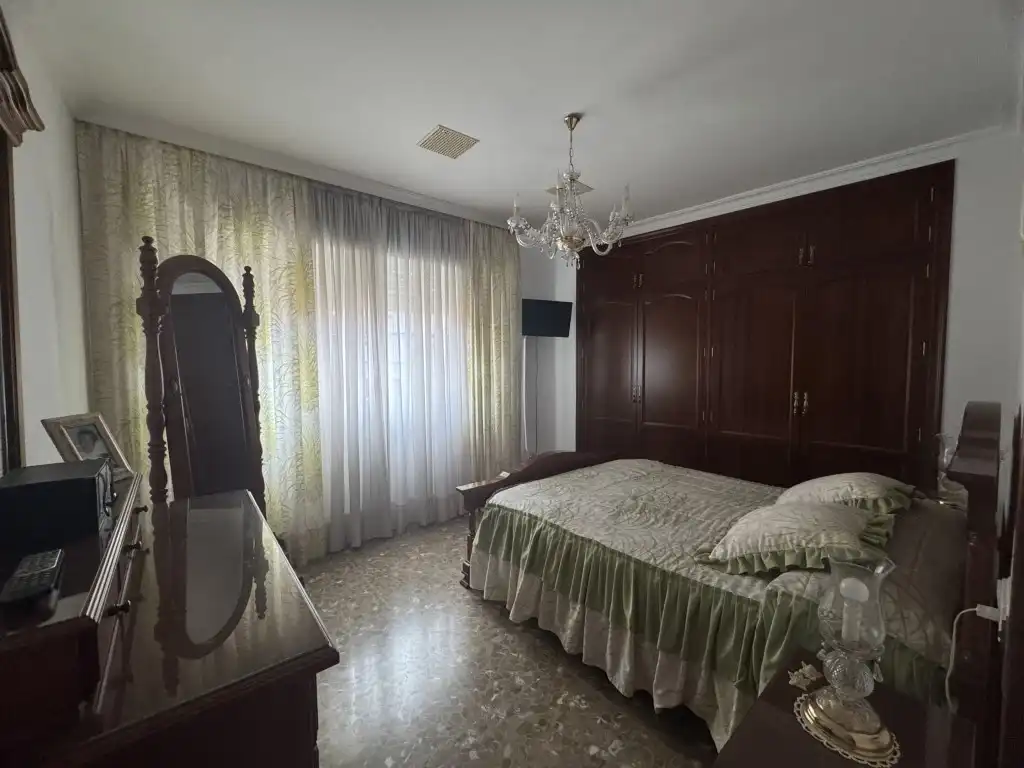 Schlafzimmer von Haus oder Chalet zum Verkauf in Algeciras mit Ofen und Waschmaschine