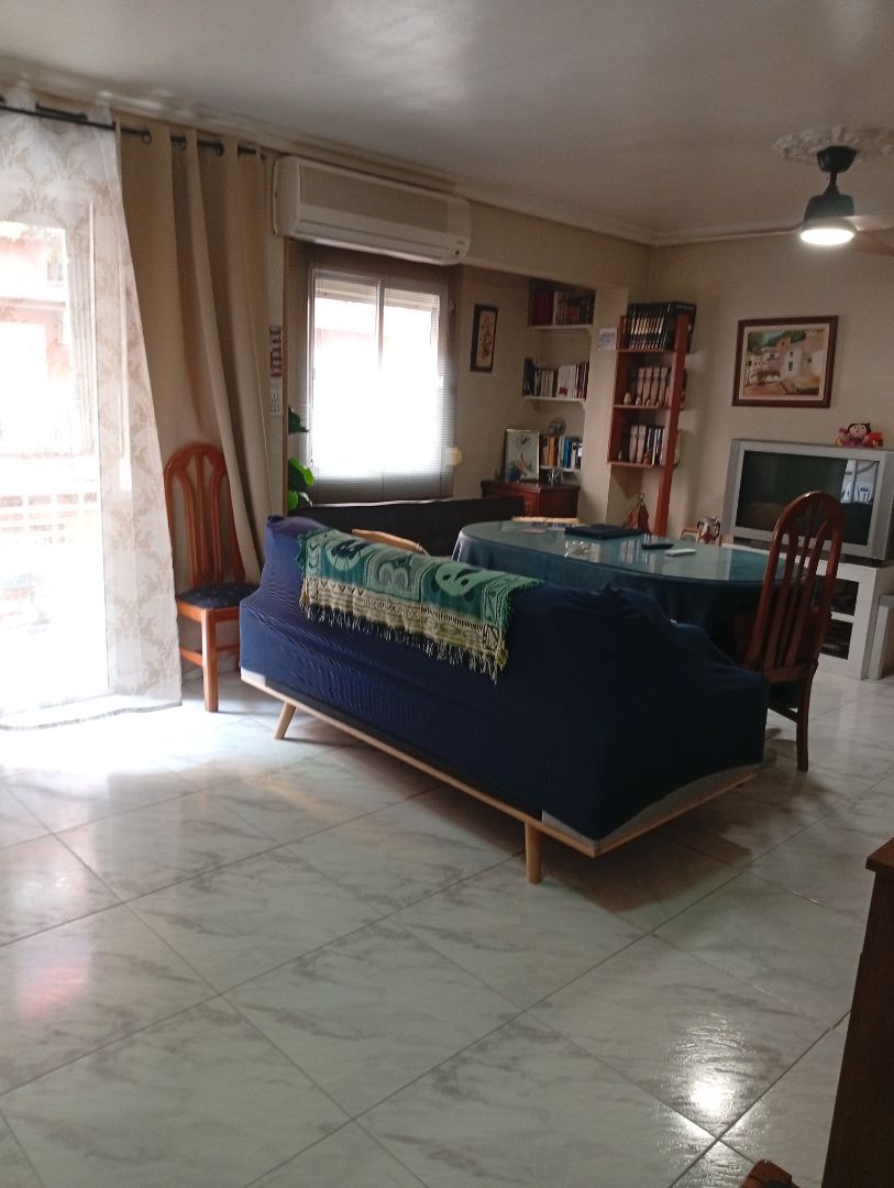 Sala d'estar de Pis en venda en  Jaén Capital