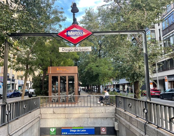 Exterior view of Flat for sale in  Madrid Capital  with Air Conditioner, Heating and Terrace