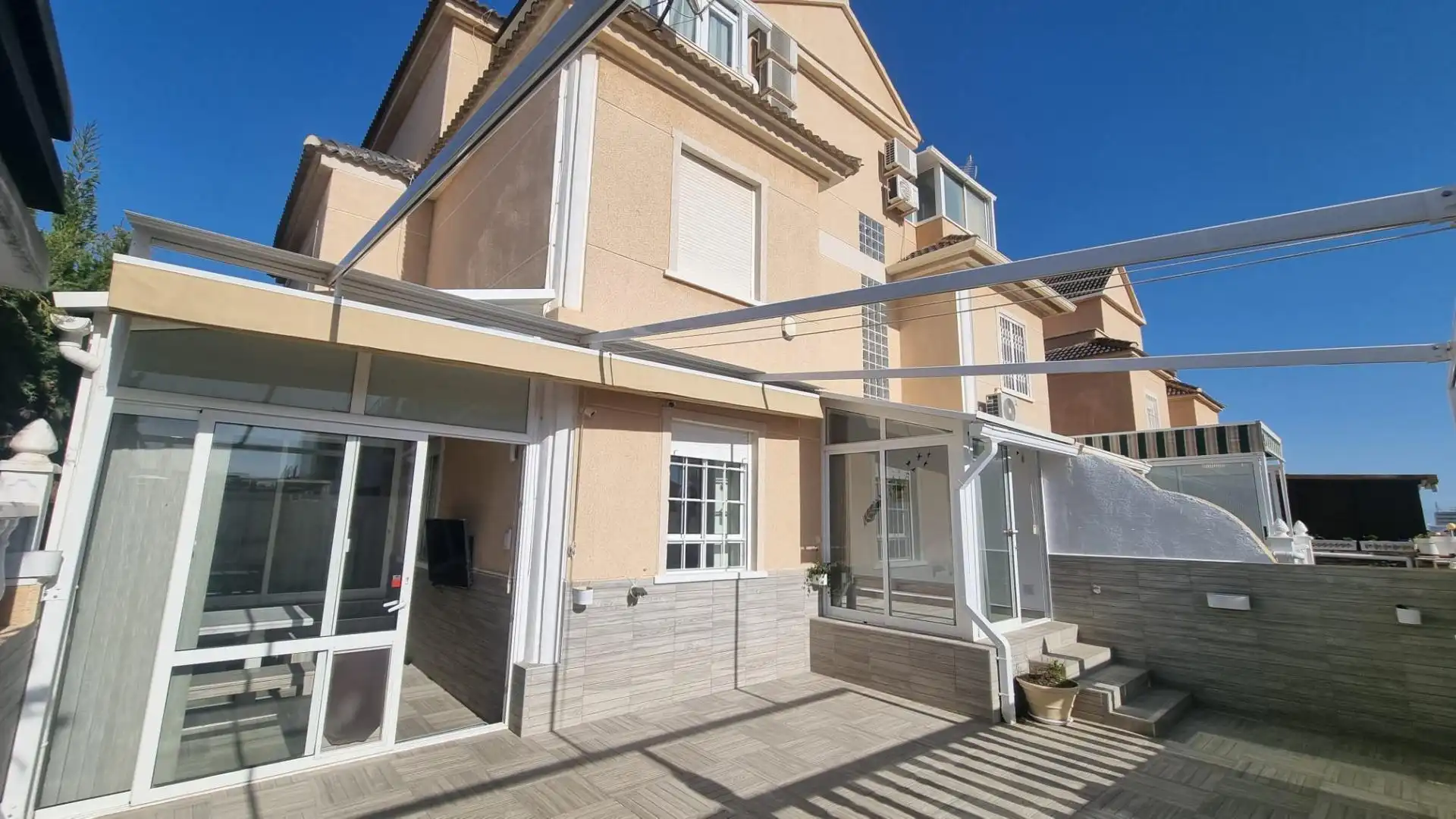 Bungalow con jardín en venta en Orihuela Costa, imagen 3
