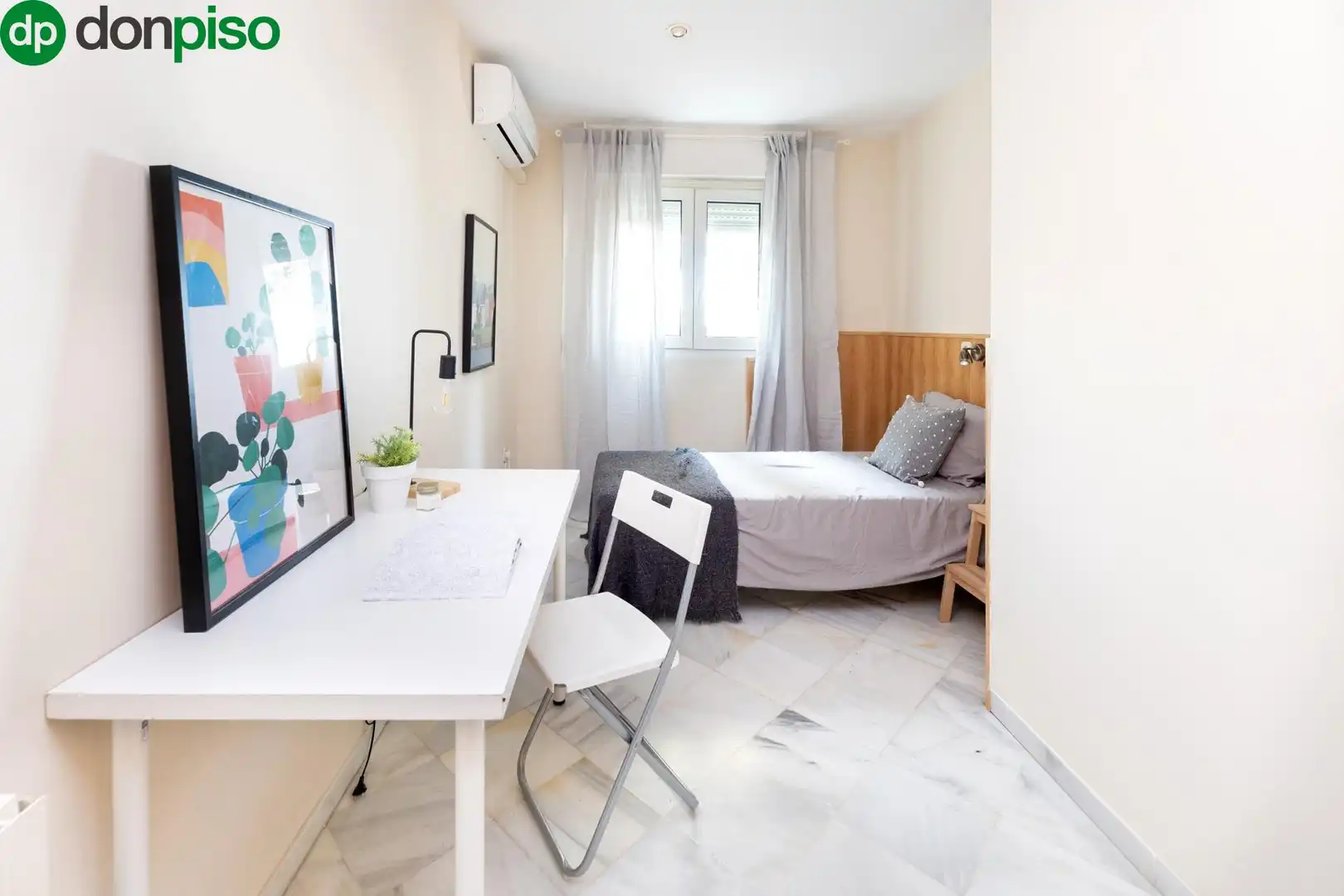 Habitación de Casa o chalet en venta en Granada con Aire acondicionado, Calefacción y Jardín privado