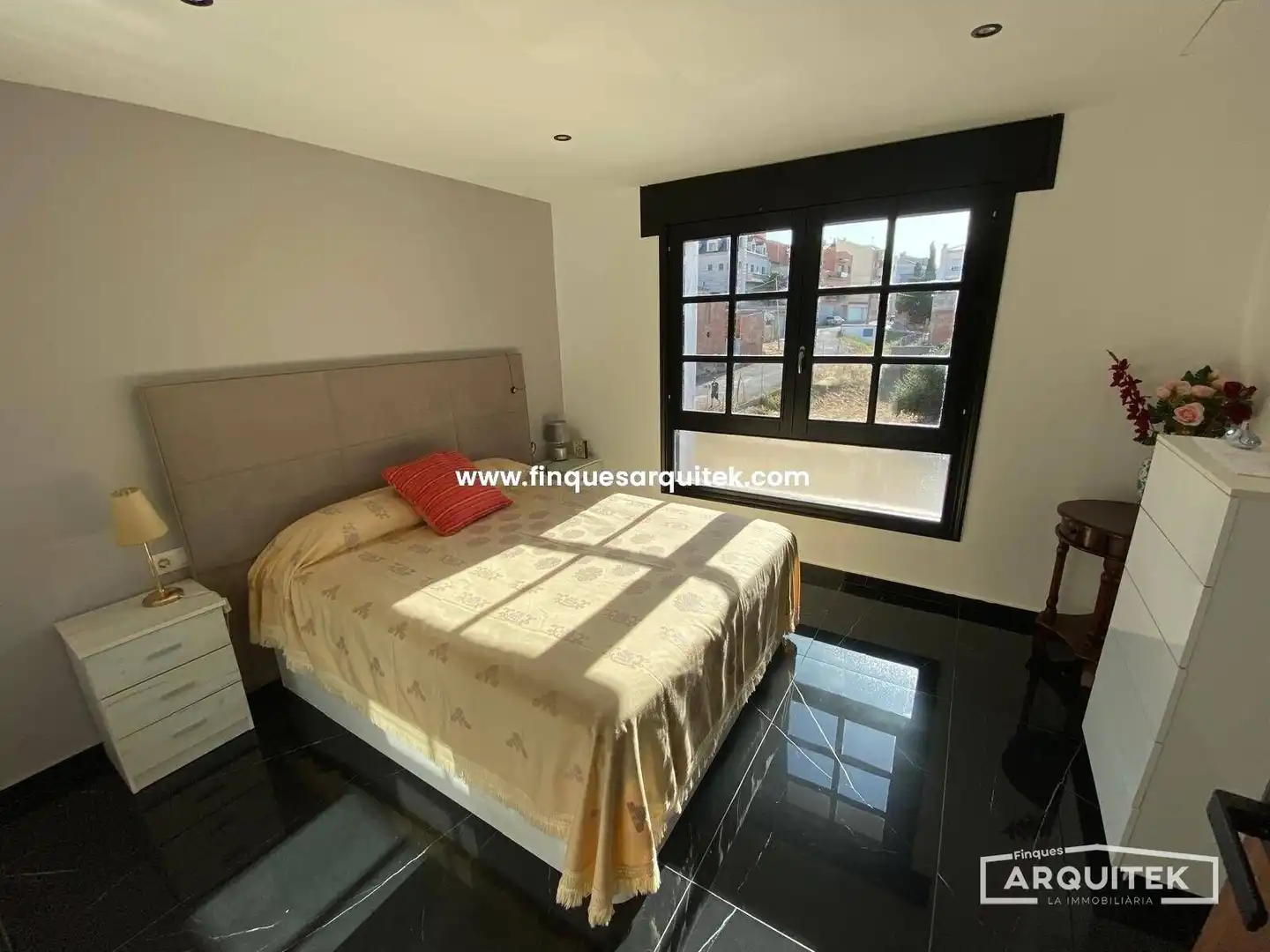 Casa adosada en venta en Rosselló