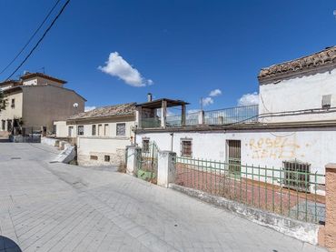 Casa amb balcó en venda a Carretera DE MURCIA