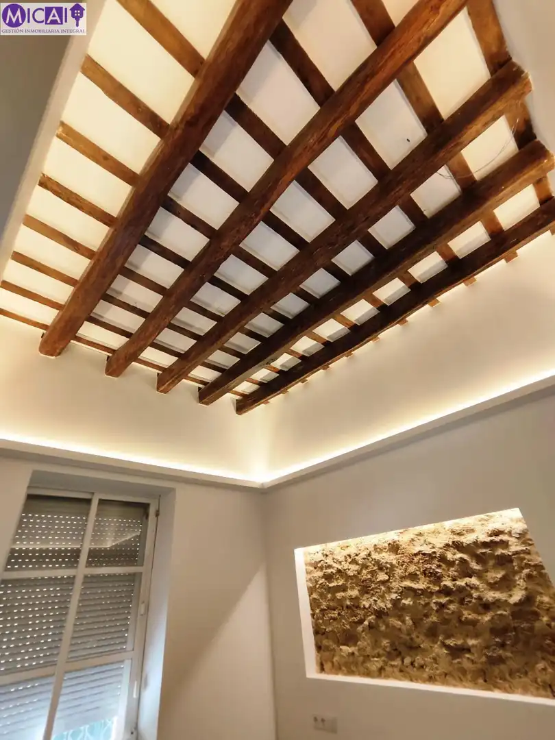 Planta baixa en venda en Cádiz amb Moblat