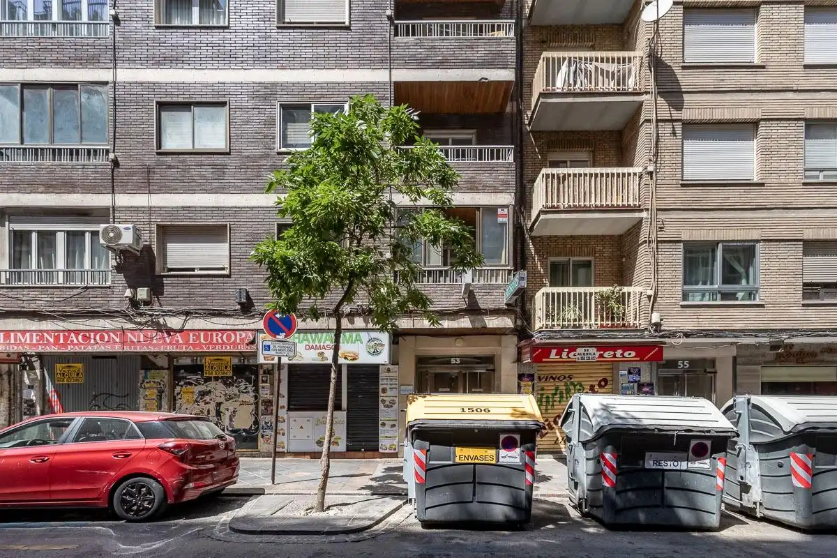 Vista exterior de Piso en venta en Granada con Aire acondicionado, Calefacción y Terraza