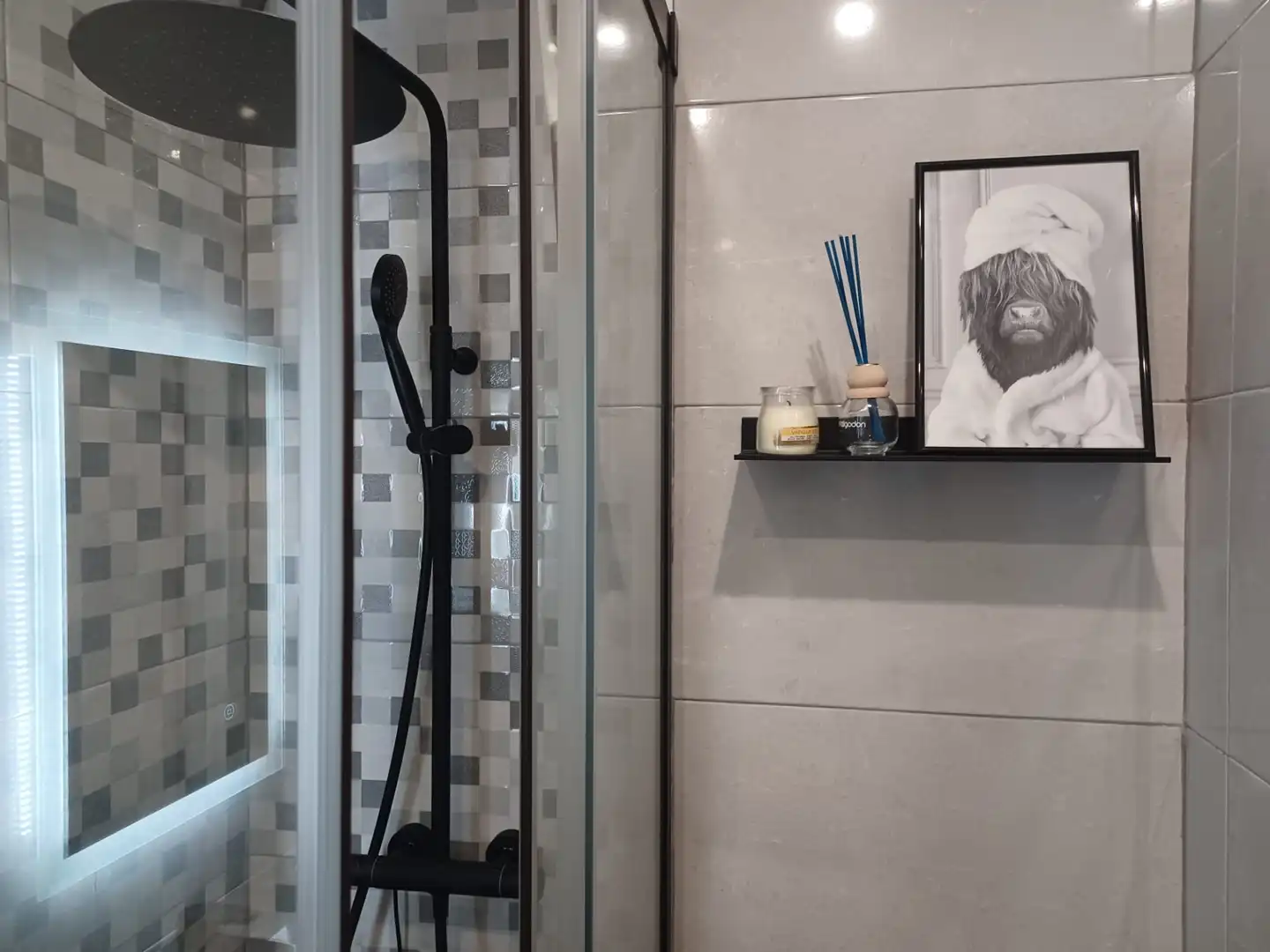 Badezimmer von Wohnung zum Verkauf in Madrid mit Klimaanlage, Heizung und Möbliert