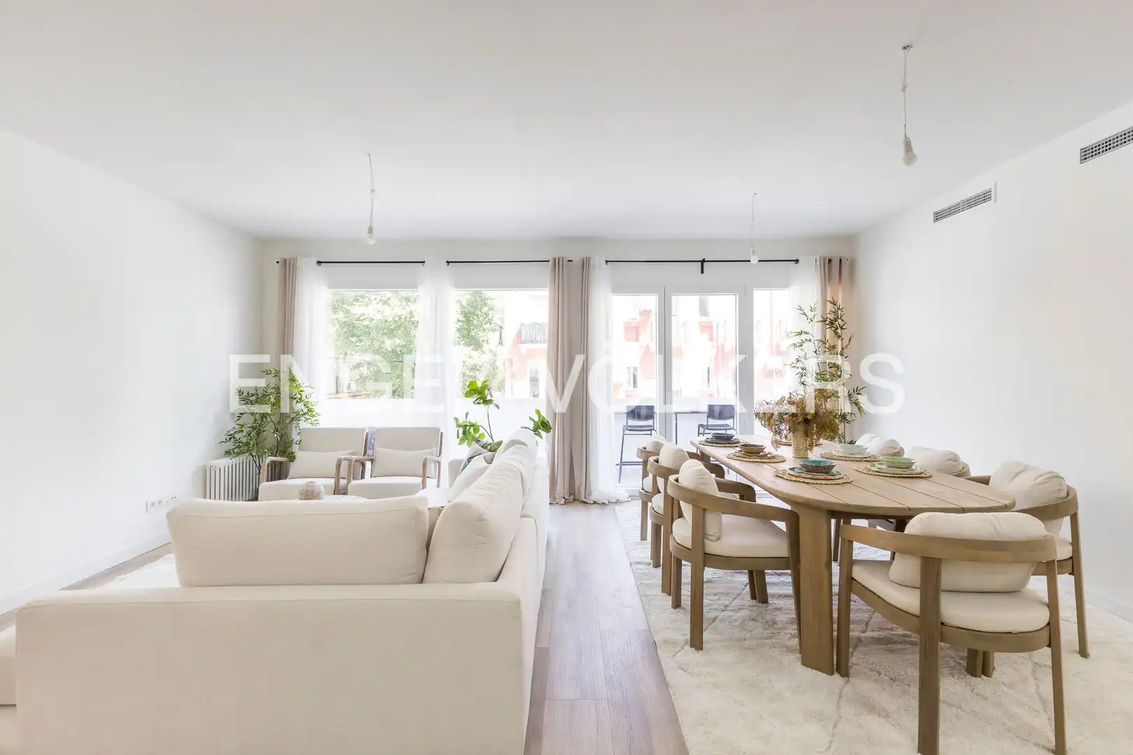 Living room of Flat for sale in Madrid  with Air Conditioner, Heating and Parquet flooring