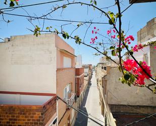 Vista exterior de Casa o xalet en venda en Sagunto / Sagunt amb Aire condicionat, Terrassa i Traster