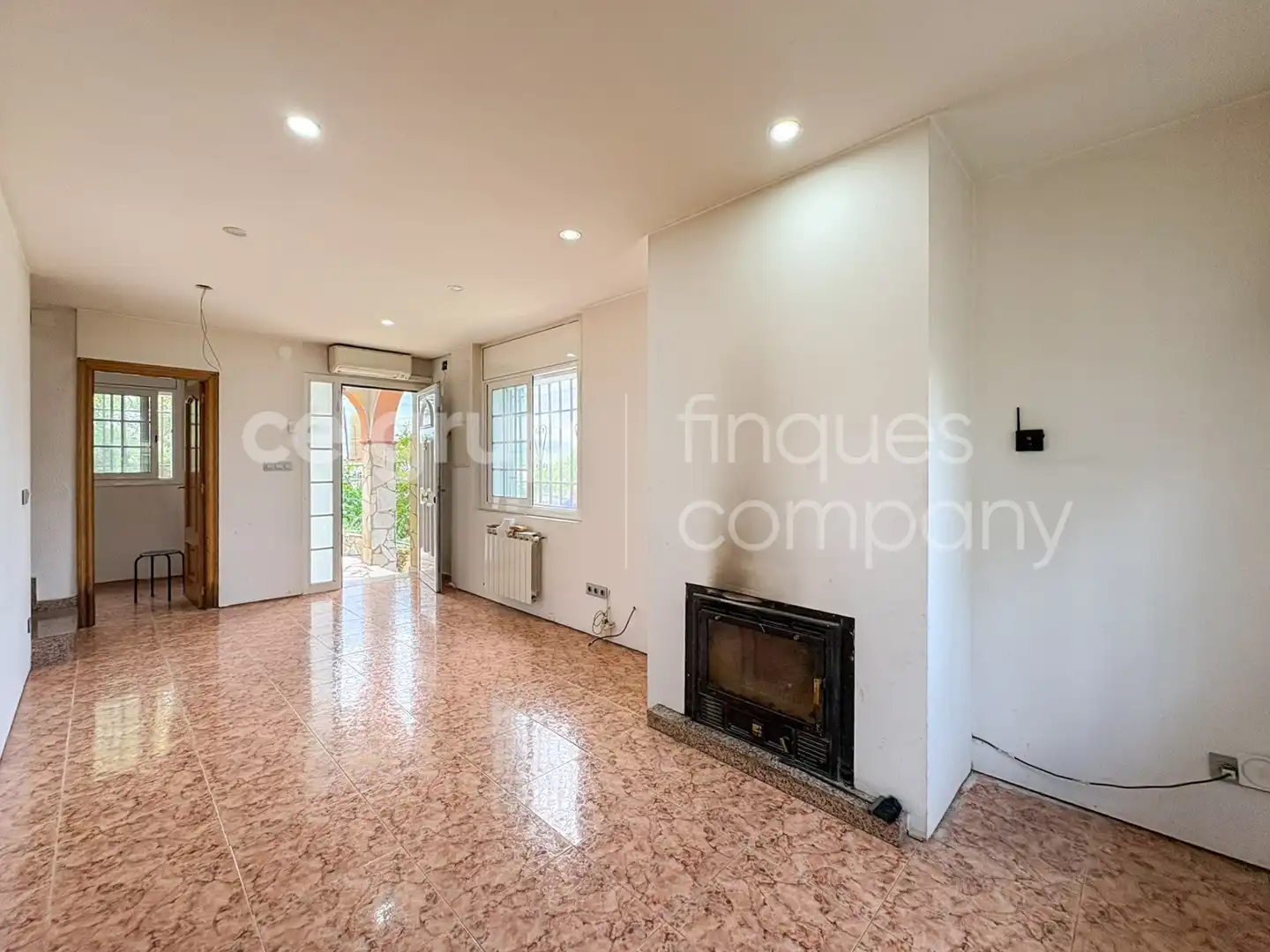 Sala d'estar de Casa o xalet en venda en Maçanet de la Selva amb Calefacció, Terrassa i Traster