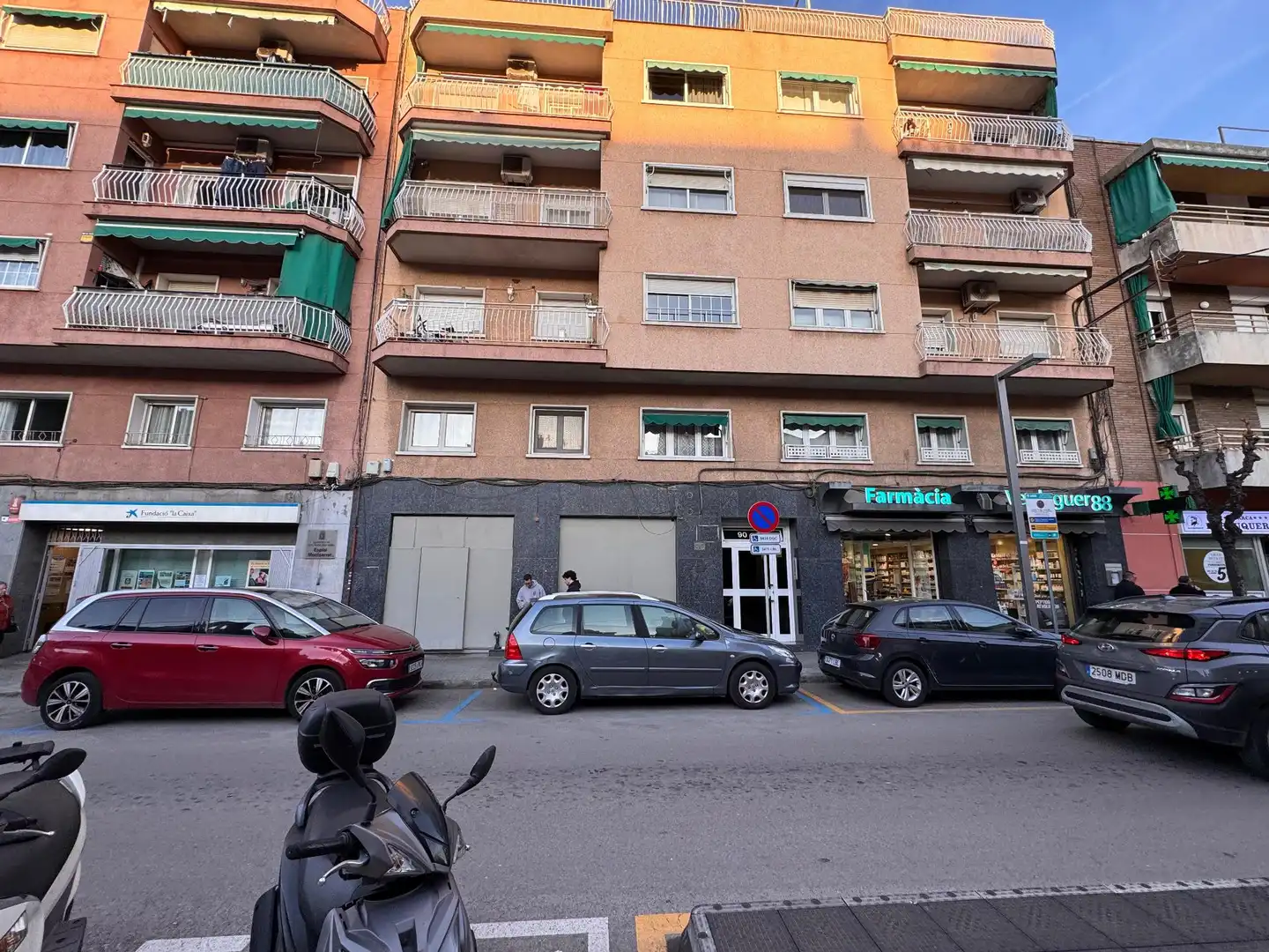 Exterior view of Commercial properties for sale in Sant Vicenç Dels Horts