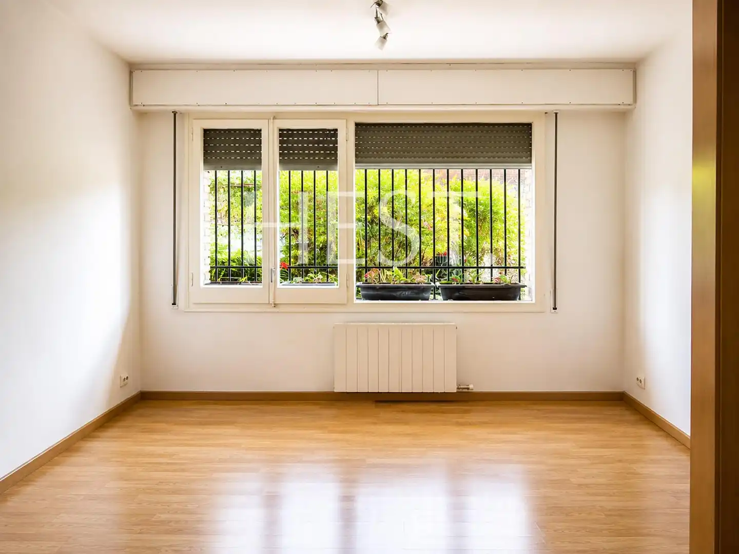 Vista exterior de Piso en venta en Barcelona con Aire acondicionado, Calefacción y Parquet