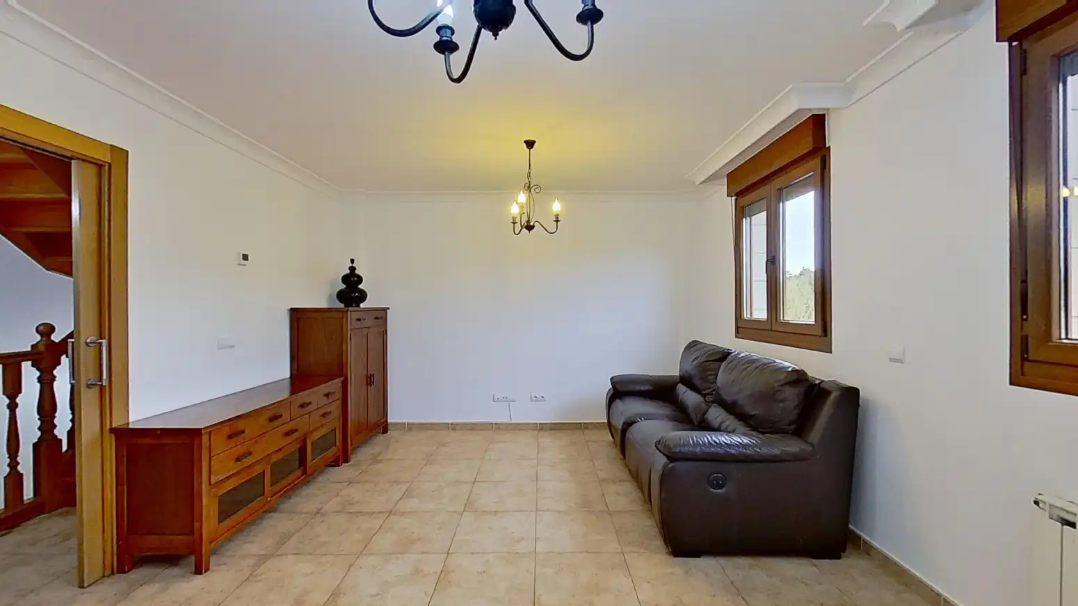 Sala de estar de Casa o chalet en venta en Santillana del Mar con Calefacción, Jardín privado y Parquet