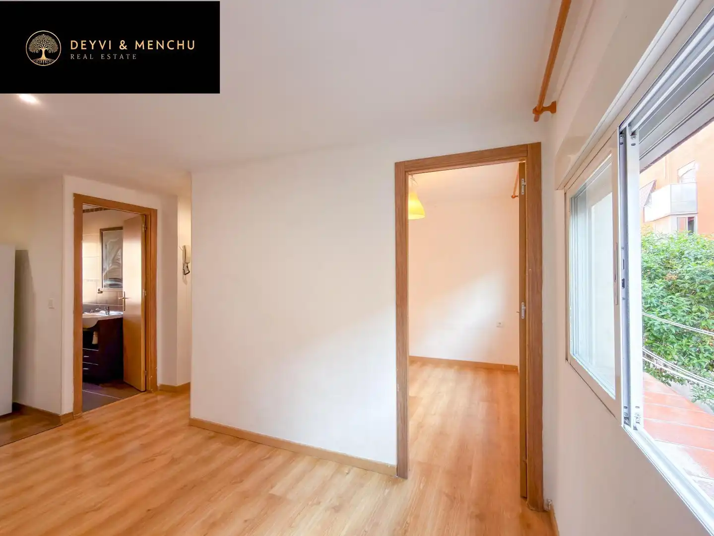 Flat for sale in Madrid  with Heating and Alarm