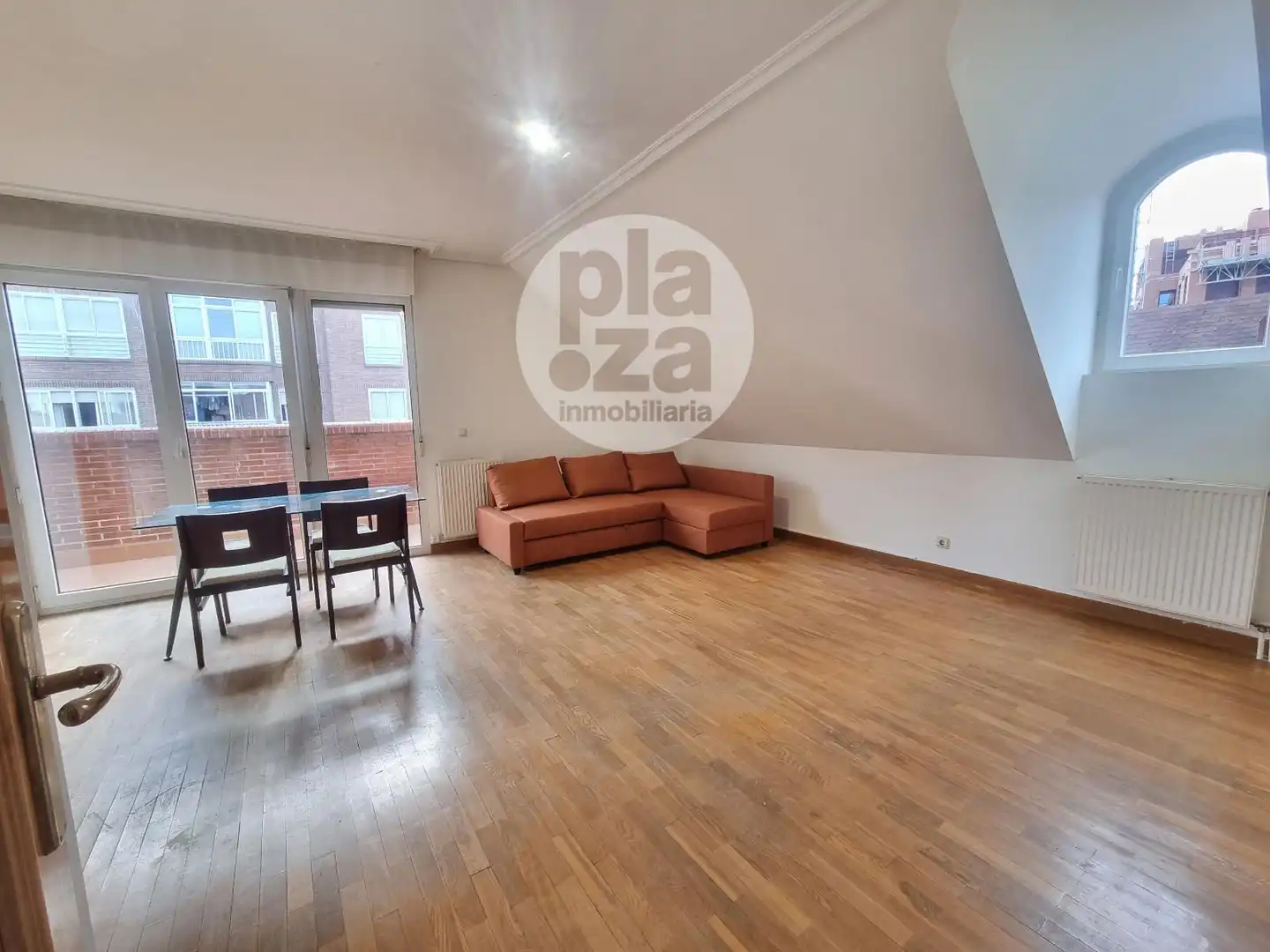 Sala de estar de Ático de alquiler en Burgos con Calefacción, Terraza y Trastero