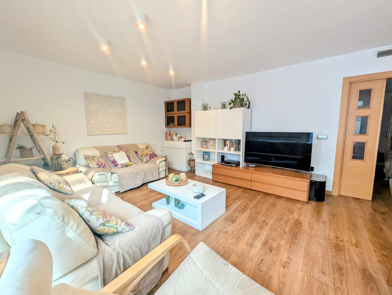 Living room of Single-family semi-detached for sale in Castellón de la Plana / Castelló de la Plana  with Air Conditioner, Heating and Terrace