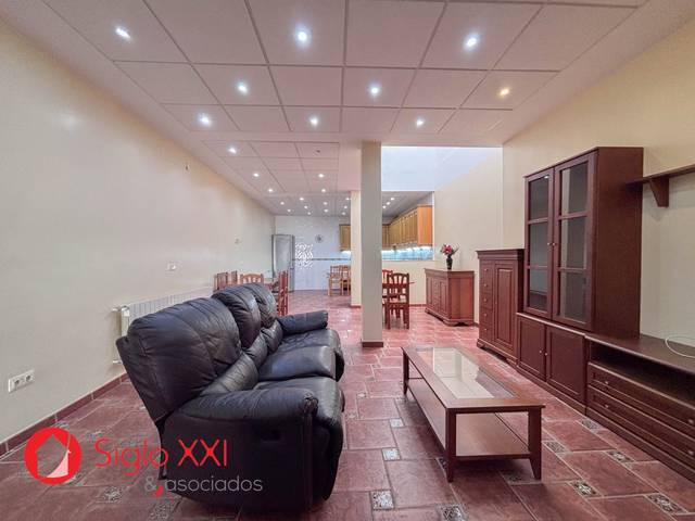 Casa-chalet en Venta en Madrigal