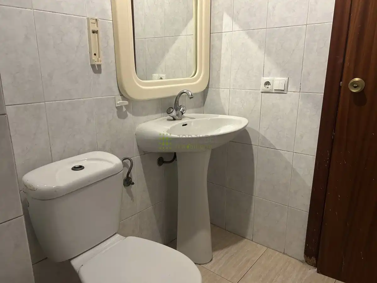 Baño de Piso en venta en Castellón de la Plana / Castelló de la Plana con Aire acondicionado, Calefacción y Trastero