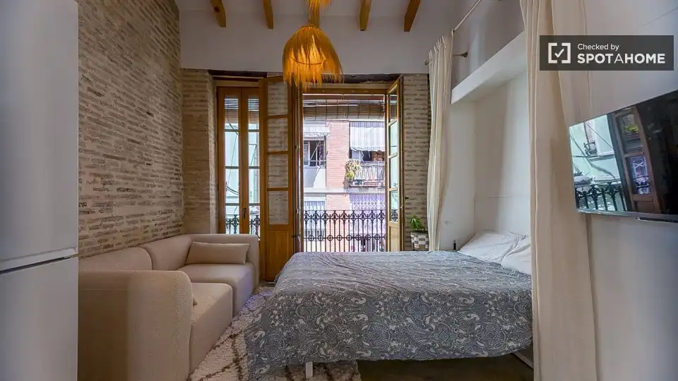 Schlafzimmer von Wohnungen zur untervermieten in Valencia mit Klimaanlage, Heizung und Terrasse