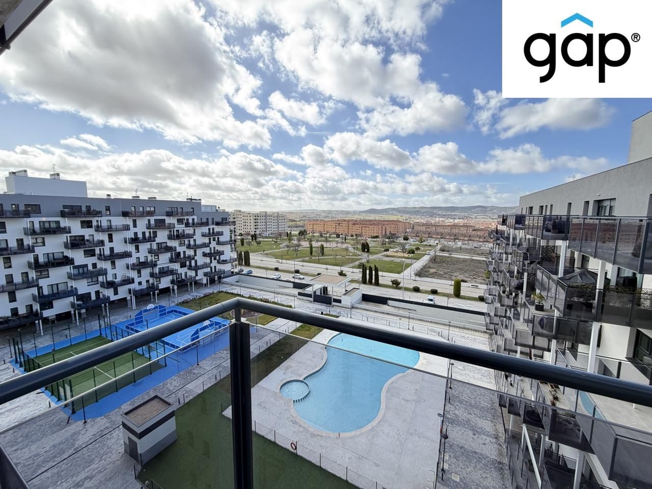 Exterior view of Flat to rent in Cuenca Capital  with Heating, Terrace and Swimming Pool