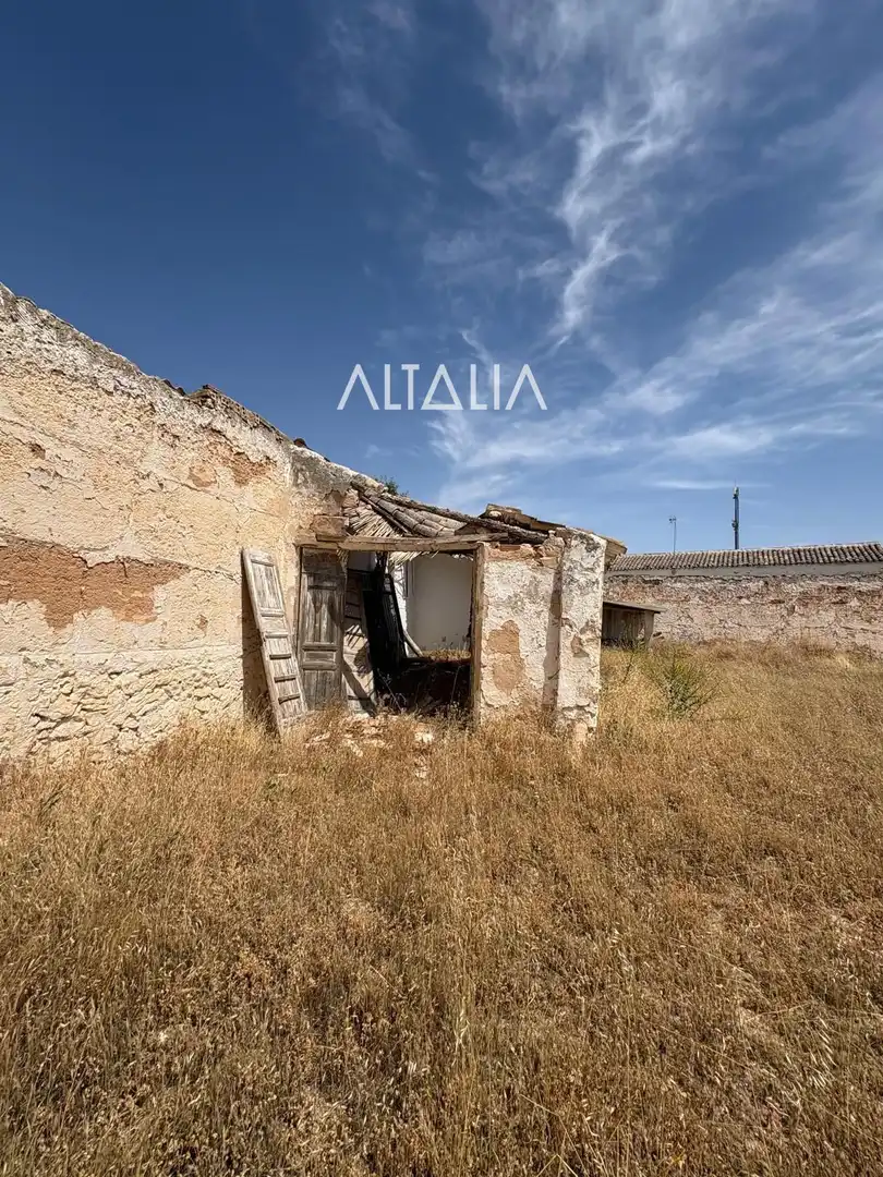 Land for sale in Villamayor de Santiago