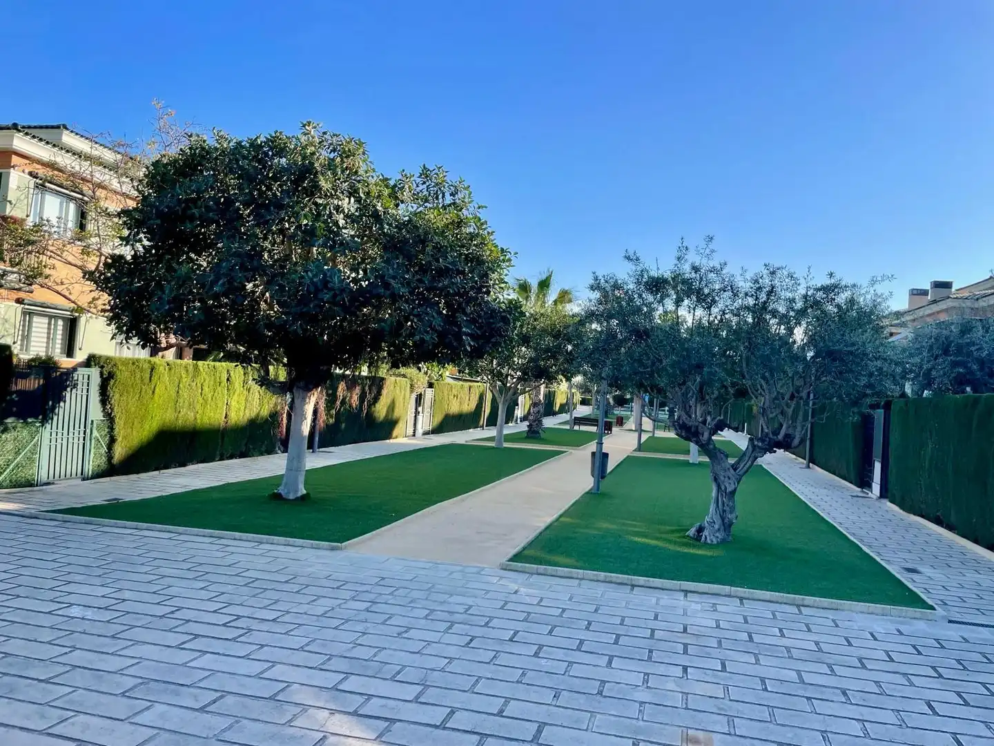 Vista exterior de Casa o xalet en venda en Mutxamel amb Aire condicionat, Calefacció i Jardí privat