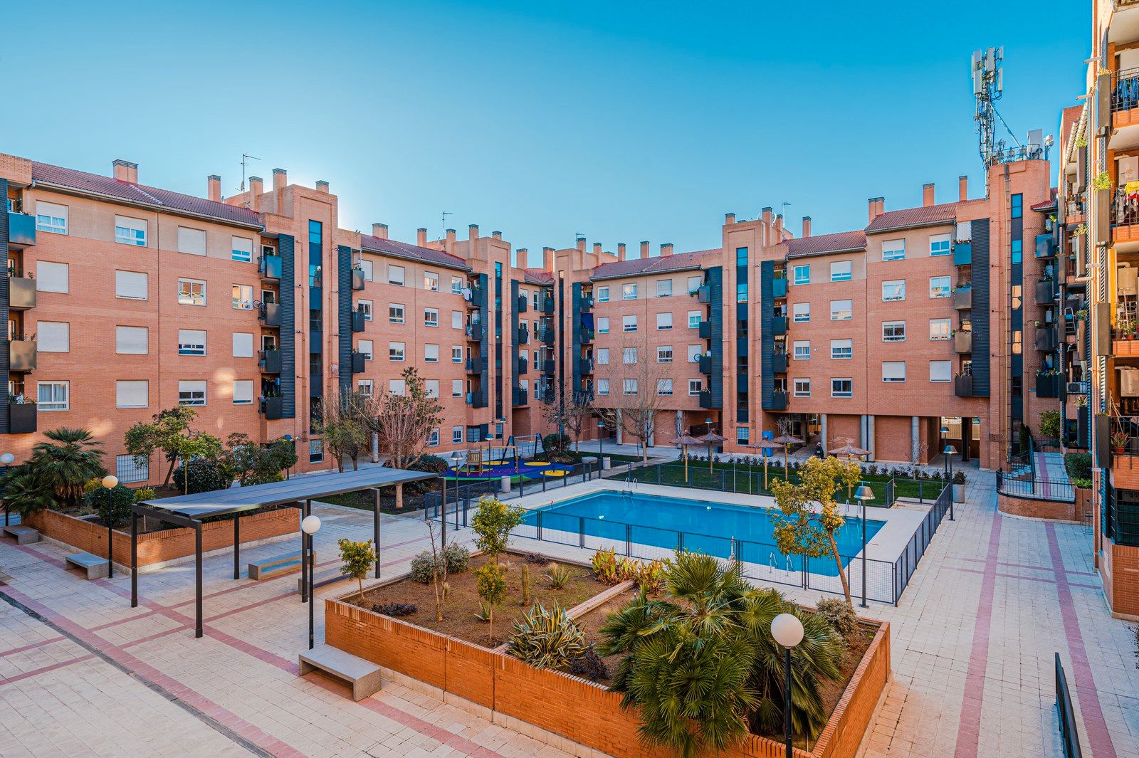 Exterior view of Flat to rent in  Madrid Capital  with Parquet flooring