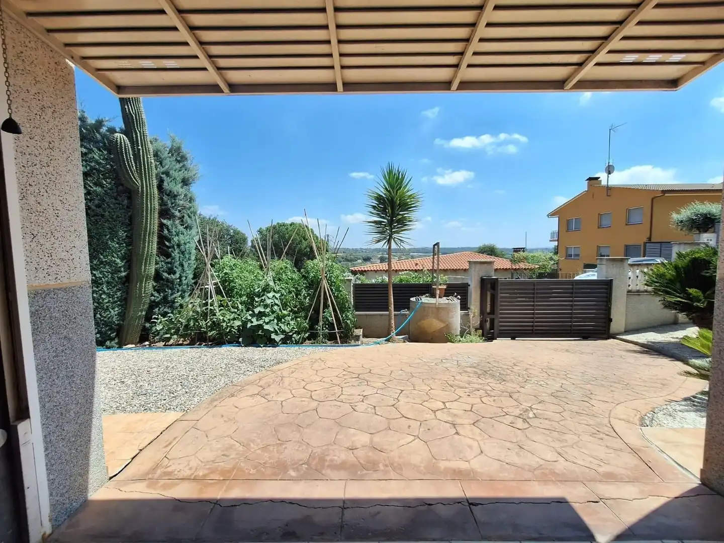Terrasse von Country house zum Verkauf in Santa Eulàlia de Ronçana mit Klimaanlage, Privatgarten und Terrasse