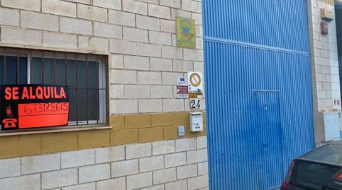 Foto 2 von Fabrikhallen zur Miete in Calle Madre Teresa de Calcuta, 18, El Pinillo, Torremolinos