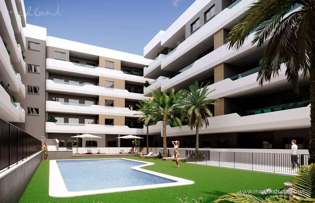 Apartament amb piscina en venda a Santa Pola ciudad, imagen 2