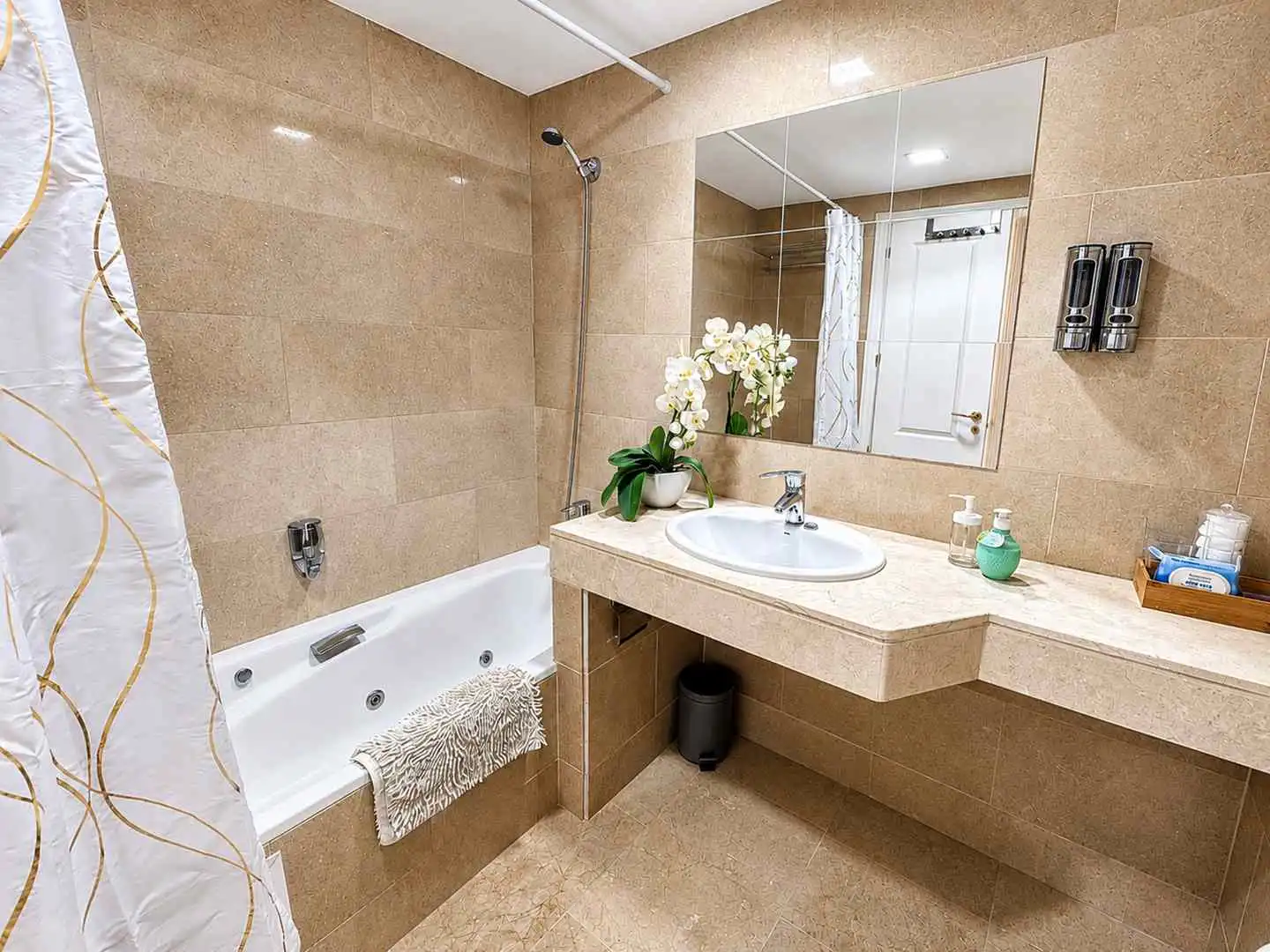 Baño de Apartamento en venta en Manilva con Aire acondicionado, Calefacción y Terraza