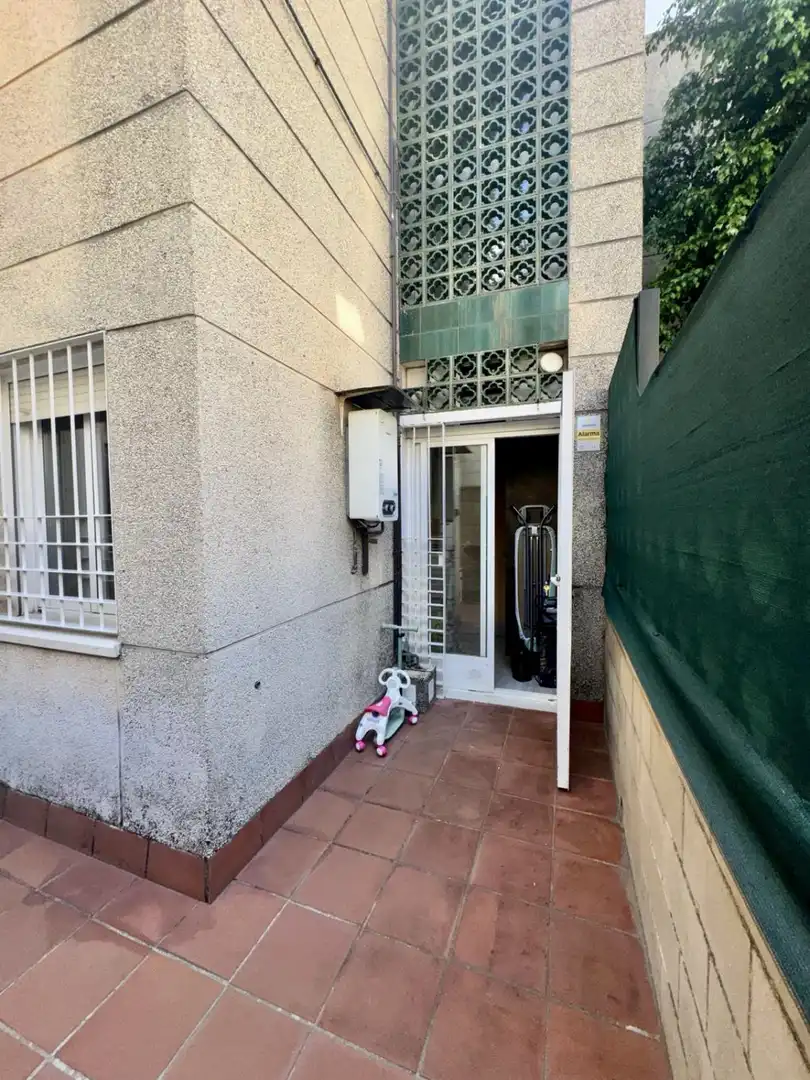 Vista exterior de Piso en venta en Tomares con Aire acondicionado, Calefacción y Piscina comunitaria