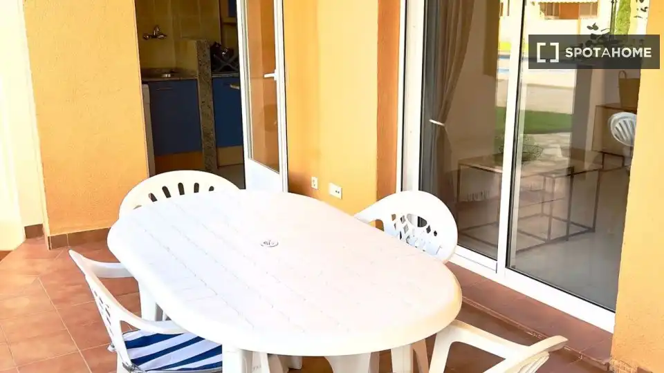 Habitació a Les Bovetes - La Felicidad