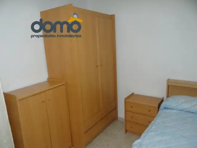 Schlafzimmer von Wohnung zur untervermieten in Granada mit Heizung, Möbliert und Waschmaschine