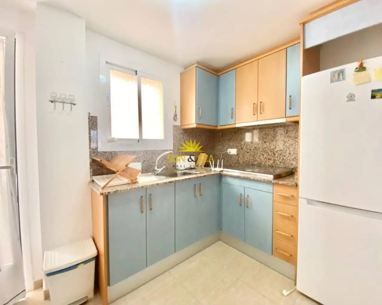 Cocina de Apartamento de alquiler en Cartagena con Aire acondicionado, Calefacción y Piscina