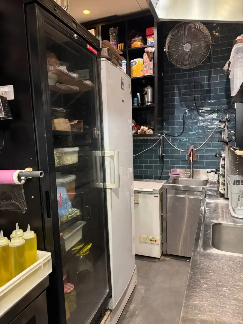 Local comercial en traspàs a Calle de Ramón Gómez de la Serna 11, imagen 11