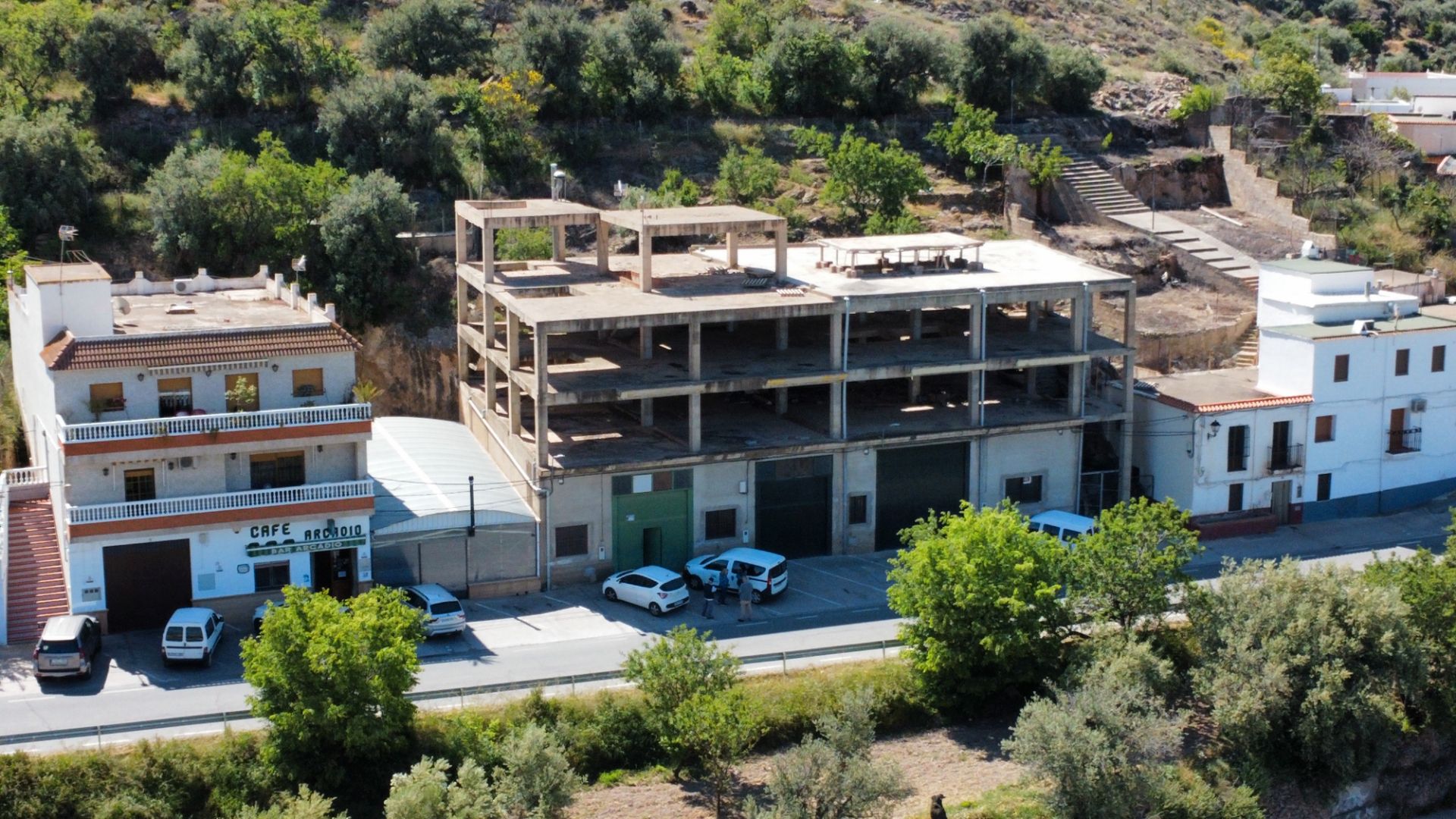 Vista exterior de Edifici en venda en Alcolea
