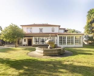 Vista exterior de Casa o xalet en venda en Bergondo amb Balcó