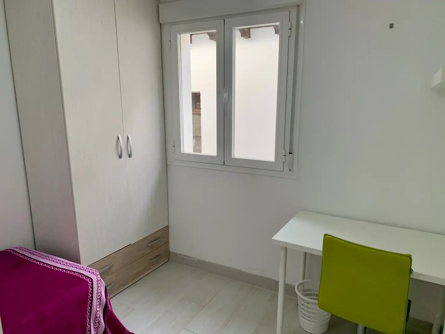 Bedroom of Attic for rent in Granada  with Air Conditioner, Heating and Parquet flooring
