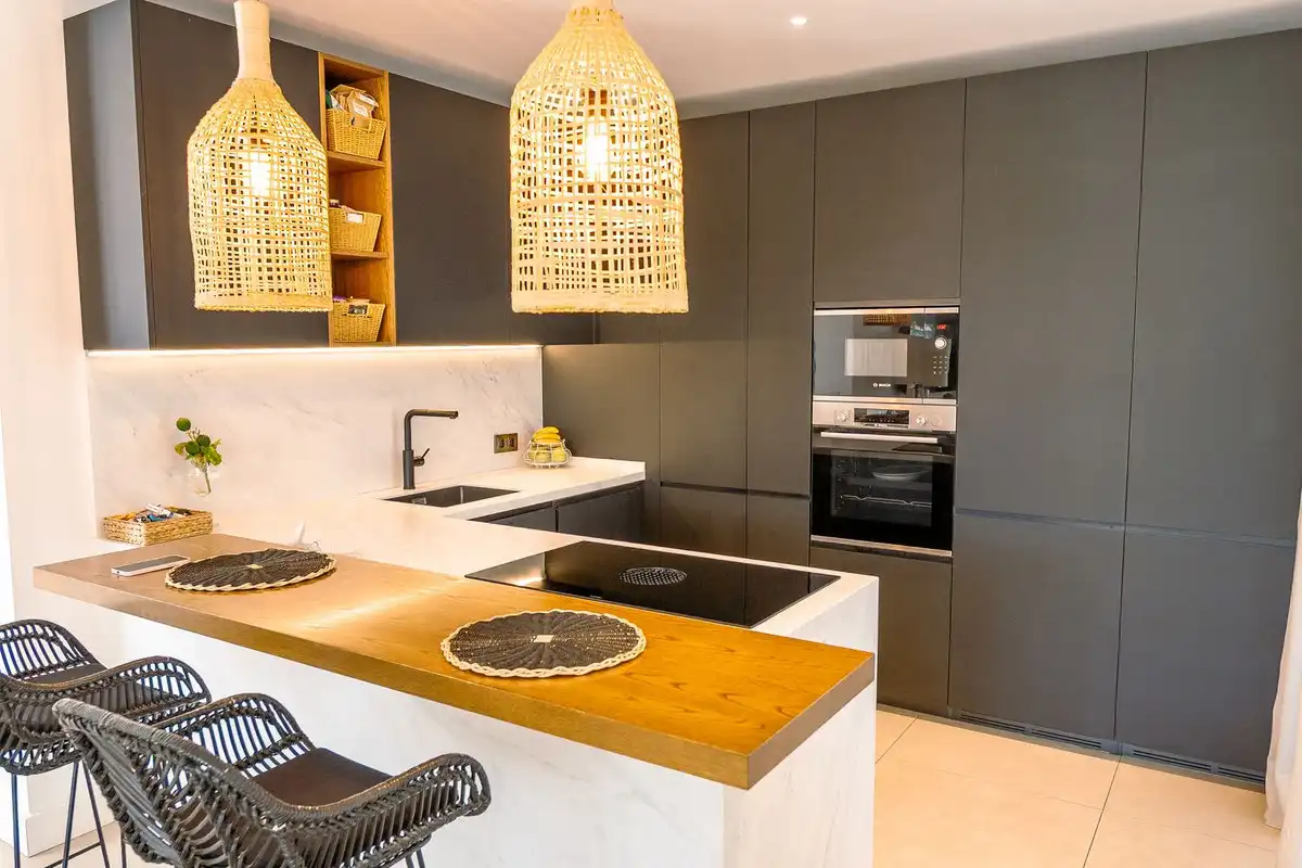 Kitchen of Houses for rent in Estepona